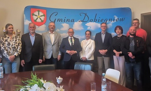 podpisanie umowy na ścieżkę rowerową Dobiegniew - Osiek